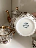 Mooi goudkleurig Mosa theeservies (7delig), Ophalen
