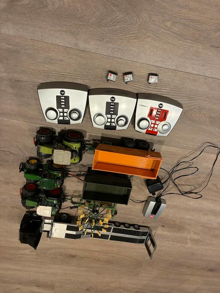 Siku control vrachtwagen kipper fendt claas john deere, Hobby en Vrije tijd, Modelauto's | 1:32, Zo goed als nieuw, Ophalen