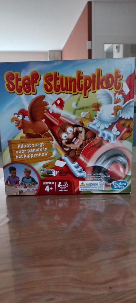Stef Stuntpiloot - Leuk familiespel, Hobby en Vrije tijd, Gezelschapsspellen | Overige, Zo goed als nieuw, Een of twee spelers