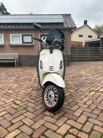 Vespa sprint 2019 4t 4v (met alarm) beschikbaar voor biedingen