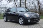 Leuke Mini One 1.4 95pk Stoelverwarming/Clima/Nw. APK!!!, Auto's, Mini, Voorwielaandrijving, Stof, Zwart, 4 stoelen
