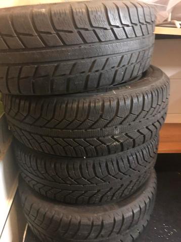 Winterbanden met Velgen - Set van 4 beschikbaar voor biedingen