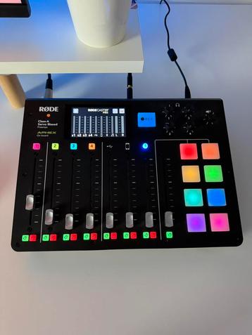 RØDECASTER PRO - Podcasts, videos, radio beschikbaar voor biedingen