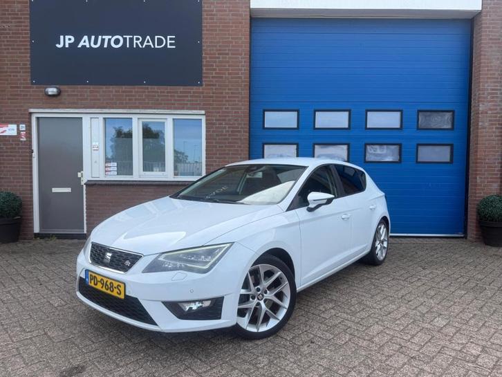 Seat Leon 1.8 TSI FR Business | NAV | PDC | 18' LMV | LED, Auto's, Seat, Bedrijf, Leon, ABS, Airbags, Airconditioning, Bluetooth
