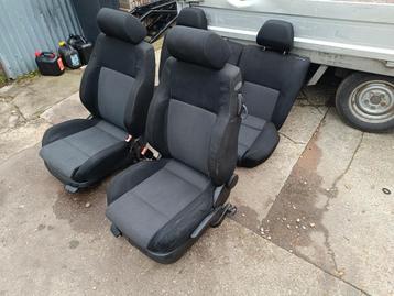 Volkswagen Golf 4 Pacific Sportline interieur driedeurs  beschikbaar voor biedingen