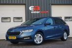 Skoda Octavia Combi 1.0 TSI Business Edition | TREKHAAK | EC, Stof, Gebruikt, Met garantie (alle), Blauw