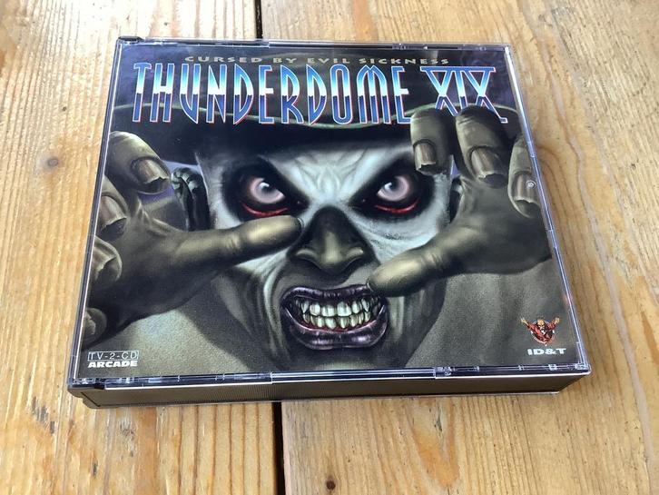 Thunderdome XIX (Cursed By Evil Sickness) 2cd, Cd's en Dvd's, Cd's | Dance en House, Gebruikt, Overige genres, Ophalen of Verzenden
