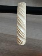 Armband. Hoorn of bot. , Verzenden, Gebruikt, Overige kleuren, Overige materialen