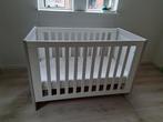 Ledikant met matras & commode, Kinderen en Baby's, Kinderkamer | Complete kinderkamers, Ophalen, Gebruikt, Jongetje of Meisje