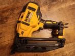 DeWalt 18v DCN660 Afwerktacker 16g 20graden in gebruikte, Ophalen of Verzenden, Zo goed als nieuw