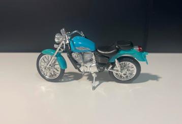 198.Honda VT1100C C2 Shadow Modelmotor 1:18 beschikbaar voor biedingen