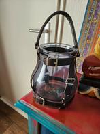 Lantaarn met lederen band en ophanging, Ophalen