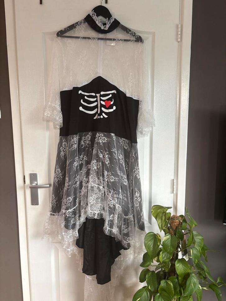 Leukw halloween jurk maat XXL, Kleding | Dames, Carnavalskleding en Feestkleding, Nieuw, Kleding, Halloween, Maat 46/48 (XL) of groter