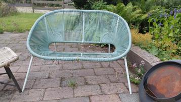 Tuinbankje beschikbaar voor biedingen