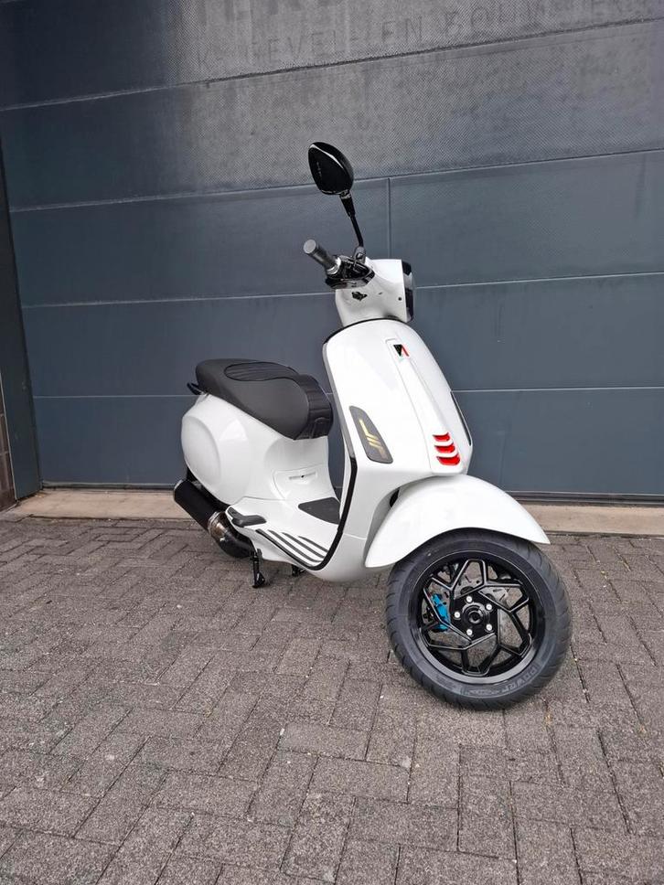 Mega snelle vespa primavera 80cc 4klepper!, Fietsen en Brommers, Scooters | Piaggio, Zo goed als nieuw, Overige modellen, Maximaal 45 km/u