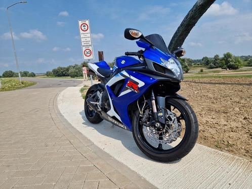 Suzuki GSX-R750 K7 - Topstaat - 17.225 km - Vol opties, Motoren, Motoren | Suzuki, Particulier, Super Sport, meer dan 35 kW, 4 cilinders
