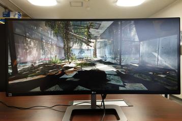 LG 34 inch Curved UltraWide QHD IPS Monitor 34UC87M-B beschikbaar voor biedingen