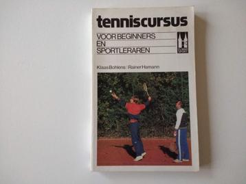 Tenniscursus voor beginners en sportleraren beschikbaar voor biedingen