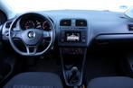 Volkswagen Polo 1.0 Comfortline FACELIFT AIRCO LMV '14, Auto's, Voorwielaandrijving, Stof, 60 pk, Zwart