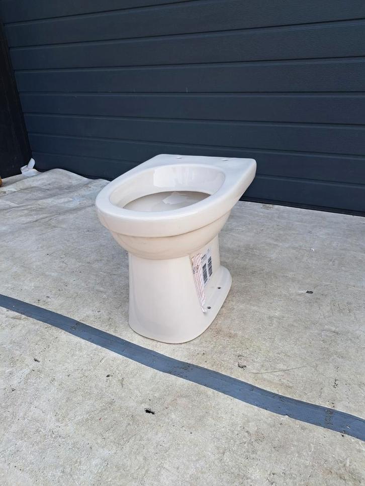 12x Nieuw staande SPHINX vlakspoel wc(B18), Doe-het-zelf en Verbouw, Sanitair, Nieuw, Toilet, Ophalen