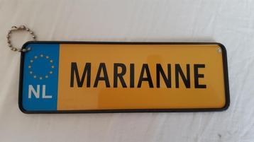 Sleutelhanger met naam Marianne beschikbaar voor biedingen