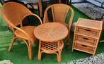 rotan stoelen en tafeltje plus lade kastje alles voor 15 eur, Tuin en Terras, Ophalen, Zo goed als nieuw, 2 zitplaatsen