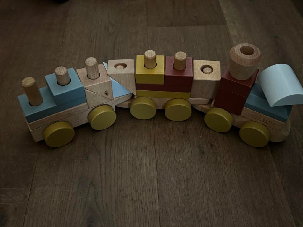 Treinen hout en magneet, Ophalen, Zo goed als nieuw