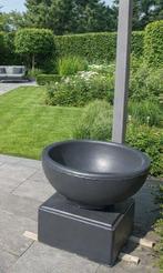 Nog 1 antractie betonnen schaal 60x60x30 & voetstuk 40x40x25, Tuin en Terras, Bloembakken en Plantenbakken, Ophalen, Tuin, Rond