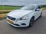 Volvo V60 T3 150pk xenon navi lmv komt nw apk op, Auto's, Volvo, Voorwielaandrijving, 1596 cc, 74 €/maand, Zwart