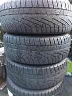 VW Tiguan winterbanden Pirelli 215/65-16 op stalen velgen, Auto-onderdelen, Banden en Velgen, 215 mm, 16 inch, Banden en Velgen