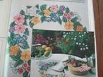 Borduurpatroon  Bloemen krans op kleed   nr 4995, Verzenden, Nieuw, Handborduren, Patroon