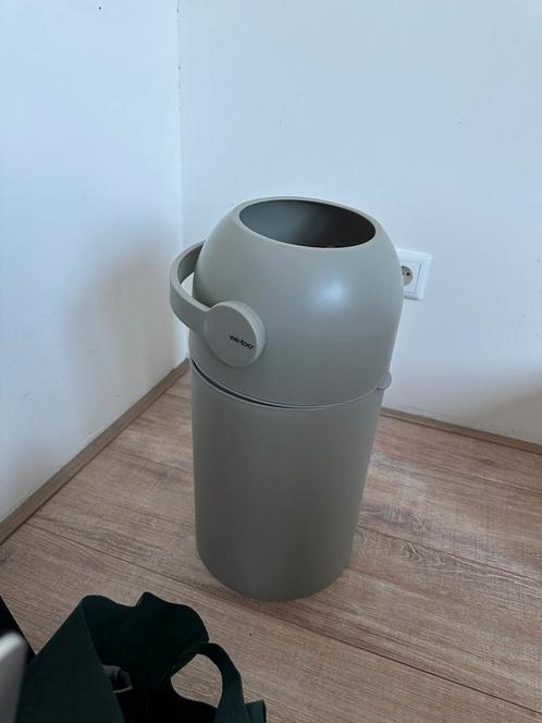 Wee Too Luieremmer Olijf groen, Huis en Inrichting, Woonaccessoires | Prullenbakken, Gebruikt, Kunststof, Minder dan 50 cm, Ophalen