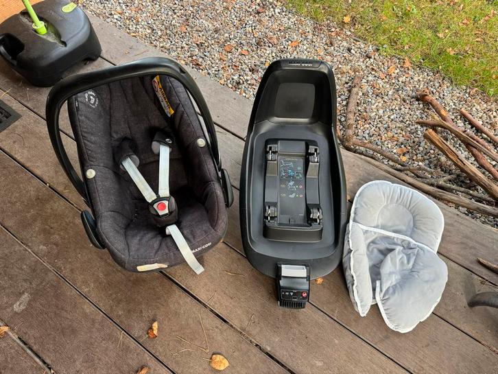 Maxi Cosi Pebble + FamilyFix One + Verkleiner, Kinderen en Baby's, Autostoeltjes, Gebruikt, Maxi-Cosi, 0 t/m 13 kg, Isofix, Zijbescherming
