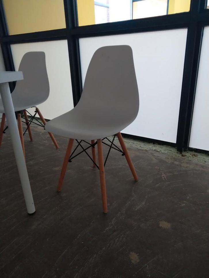 Witte Kuipstoeltjes - Set van 20, Huis en Inrichting, Stoelen, Gebruikt, Vijf, Zes of meer stoelen, Hout, Kunststof, Wit, Ophalen of Verzenden