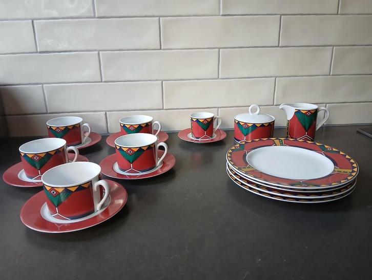 KAHLA Change serviesdelen in rode basiskleur, Huis en Inrichting, Keuken | Servies, Zo goed als nieuw, Kop(pen) en/of Schotel(s)