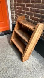 Houten trapjedrie treden, Ophalen, Gebruikt, Trap, Minder dan 2 meter
