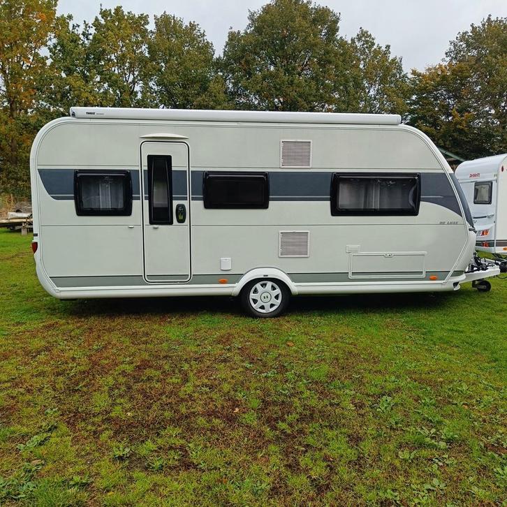 Hobby 495 UL 2022 +MOVER+2 APARTE BEDDEN+THULE LUIFEL ETC, Caravans en Kamperen, Caravans, Bedrijf, tot en met 4, 1250 - 1500 kg