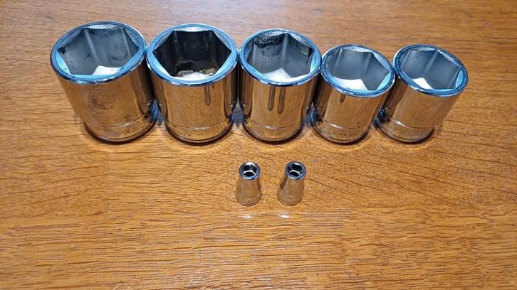 7 facom doppen gloednieuw, 2 licht gebruikt., Auto diversen, Autogereedschap, Ophalen of Verzenden