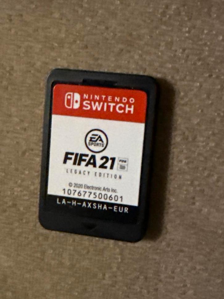 FIFA 21 Legacy Edition - Nintendo Switch, Spelcomputers en Games, Games | Nintendo Switch, Gebruikt, Sport, 1 speler, Vanaf 3 jaar