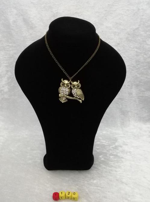 1120. Ketting met uil hanger goudkleurig 2 uilen op takje, Sieraden, Tassen en Uiterlijk, Kettingen, Nieuw, Overige materialen
