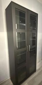 Ikea Brimnes vitrinekast zwart, Huis en Inrichting, Kasten | Vitrinekasten, Ophalen, 50 tot 100 cm, Zo goed als nieuw, 150 tot 200 cm