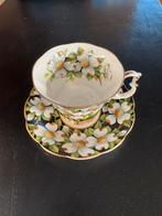 Royel Albert flora series servies, Ophalen of Verzenden, Zo goed als nieuw, Kop en/of schotel