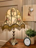 Prachtige antieke lamp met franjes, kap met bloemen print, Ophalen, Hoofdstraat 15 de steeg, Info@ilfienile.nl, Zo goed als nieuw
