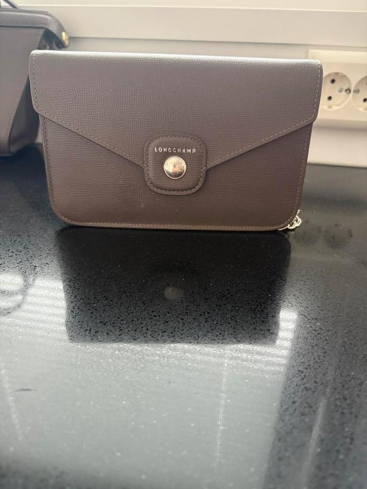 Longchamp tasje z.g.a.n. kleur taupe, Sieraden, Tassen en Uiterlijk, Tassen | Damestassen, Zo goed als nieuw, Schoudertasje, Ophalen of Verzenden