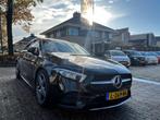 Mercedes-Benz A-klasse 200 Premium Plus AMG voll opties !, Auto's, 65 €/maand, Gebruikt, 4 cilinders, Leder en Stof