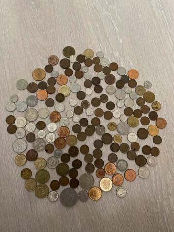 Verzameling Diverse Munten beschikbaar voor biedingen