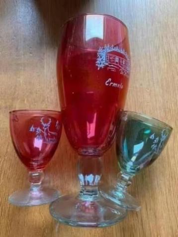 3 gekleurde glaasjes Ermelo ( de heuvels) vintage beschikbaar voor biedingen