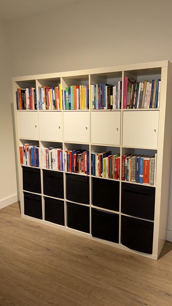 Witte Kallax vakjeskast IKEA 1.85 x 1.85 m, Huis en Inrichting, Kasten | Boekenkasten, Gebruikt, 50 tot 100 cm, 200 cm of meer