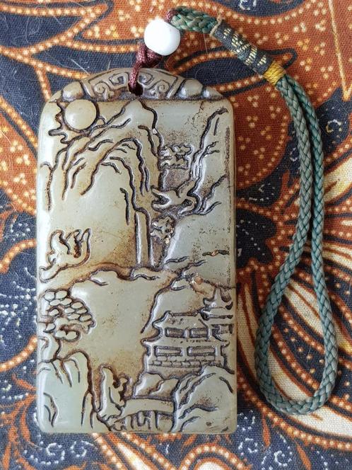 Mooie origineel antiek Oosters amulet van groene jade 7 cm., Antiek en Kunst, Kunst | Niet-Westerse kunst, Ophalen of Verzenden