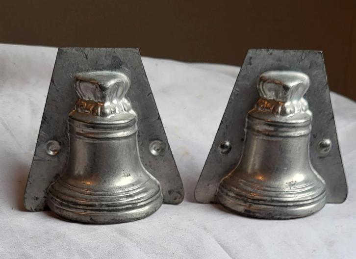 Oude chocoladevorm: KERSTBEL / KERSTKLOK (2), Antiek en Kunst, Curiosa en Brocante, Ophalen of Verzenden